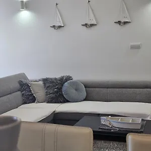 apartment-antonia-trogir.hotels-in-trogir.com/